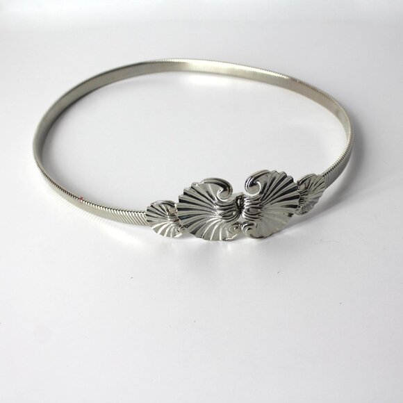 Vtg Mimi Di N 1986 Georgian Shell buckle waist stretch belt silver-tone 28" S M - Picture 6 of 11